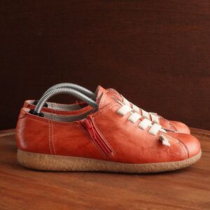 Bertone Sneakers Womens Size EU 37 US 6.5-7 Red Leather Comfort Zip Shoes Italy